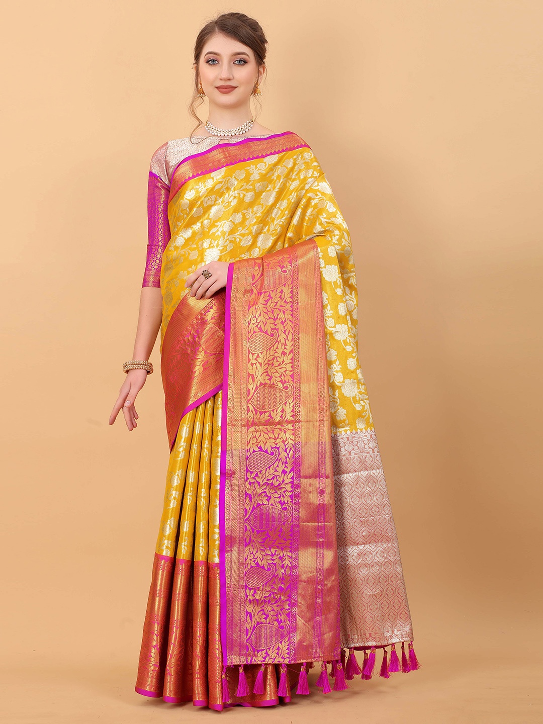 

Ekta Textiles Woven Design Zari Pure Silk Kanjeevaram Saree, Yellow