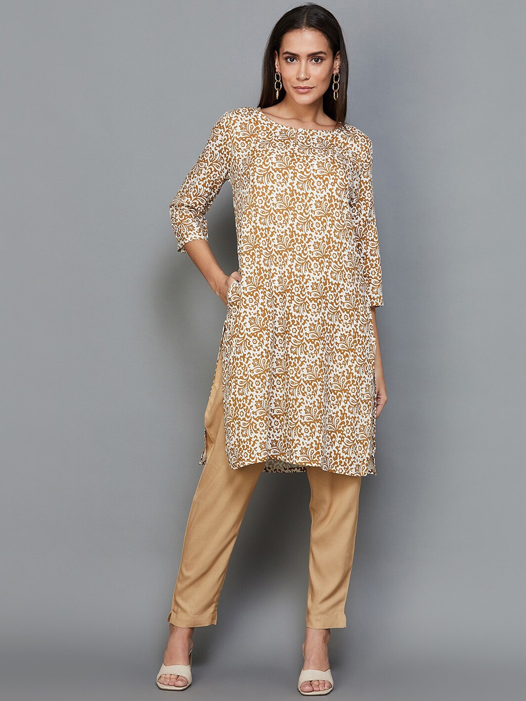 

Melange by Lifestyle Ethnic Motifs Printed Straight Kurta, Mustard