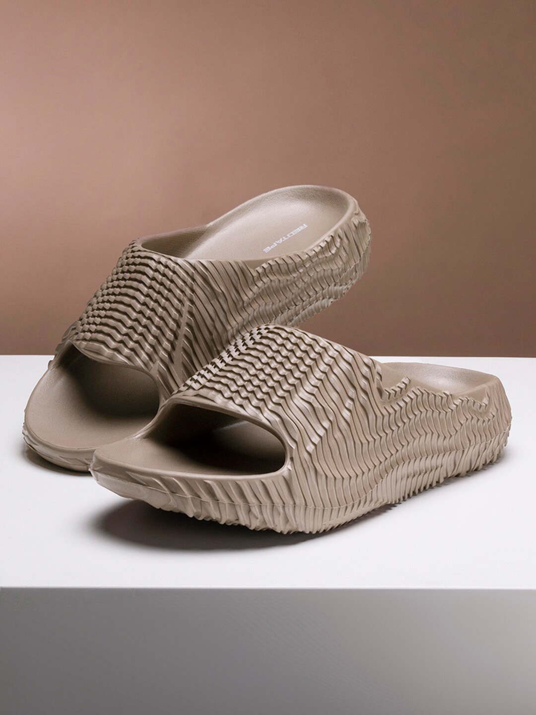 

Red Tape Men Textured Slip-Resistance Sliders, Brown