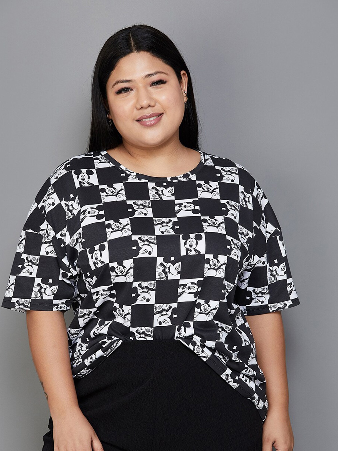 

Nexus by Lifestyle Plus Size Mickey Mouse Printed Cotton T Shirt, Black