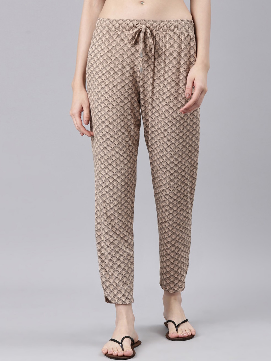 

Enamor Women Printed Mid-Rise Lounge Pants, Beige