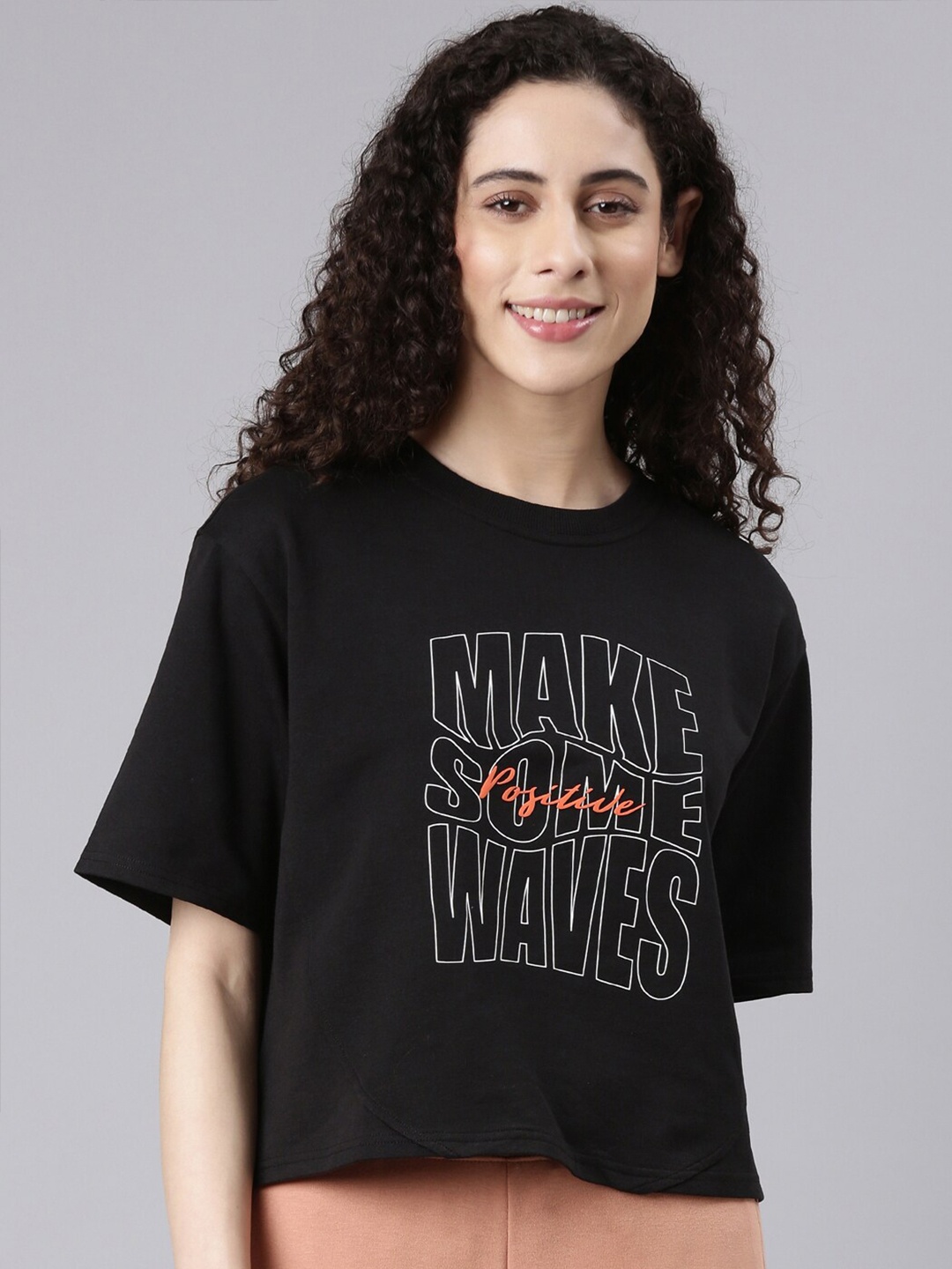 

Enamor Typography Printed Drop-Shoulder Sleeves Oversized T-shirt, Black
