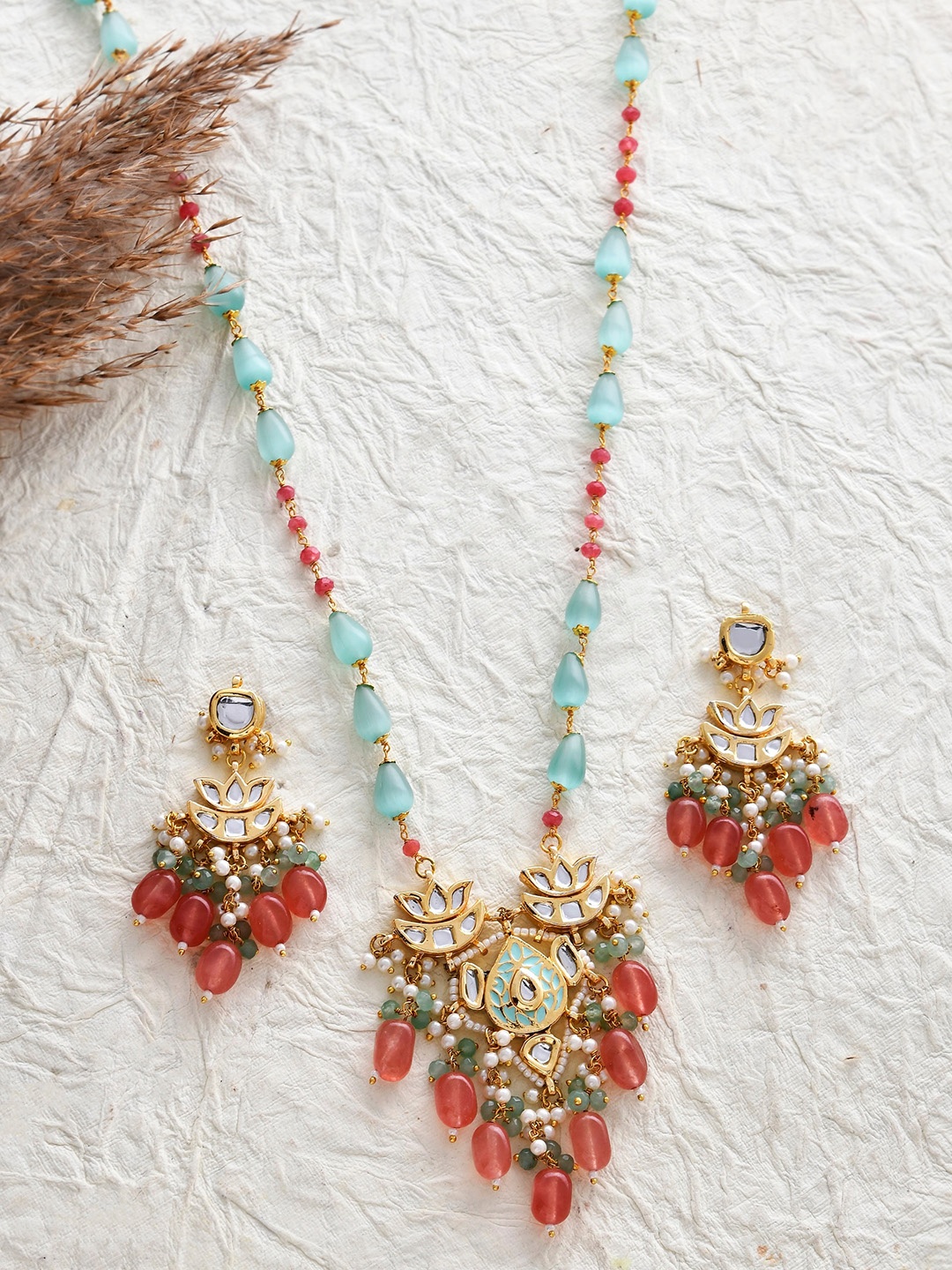 

DASTOOR Gold-Plated Artificial Stones and Beads Jewellery Set