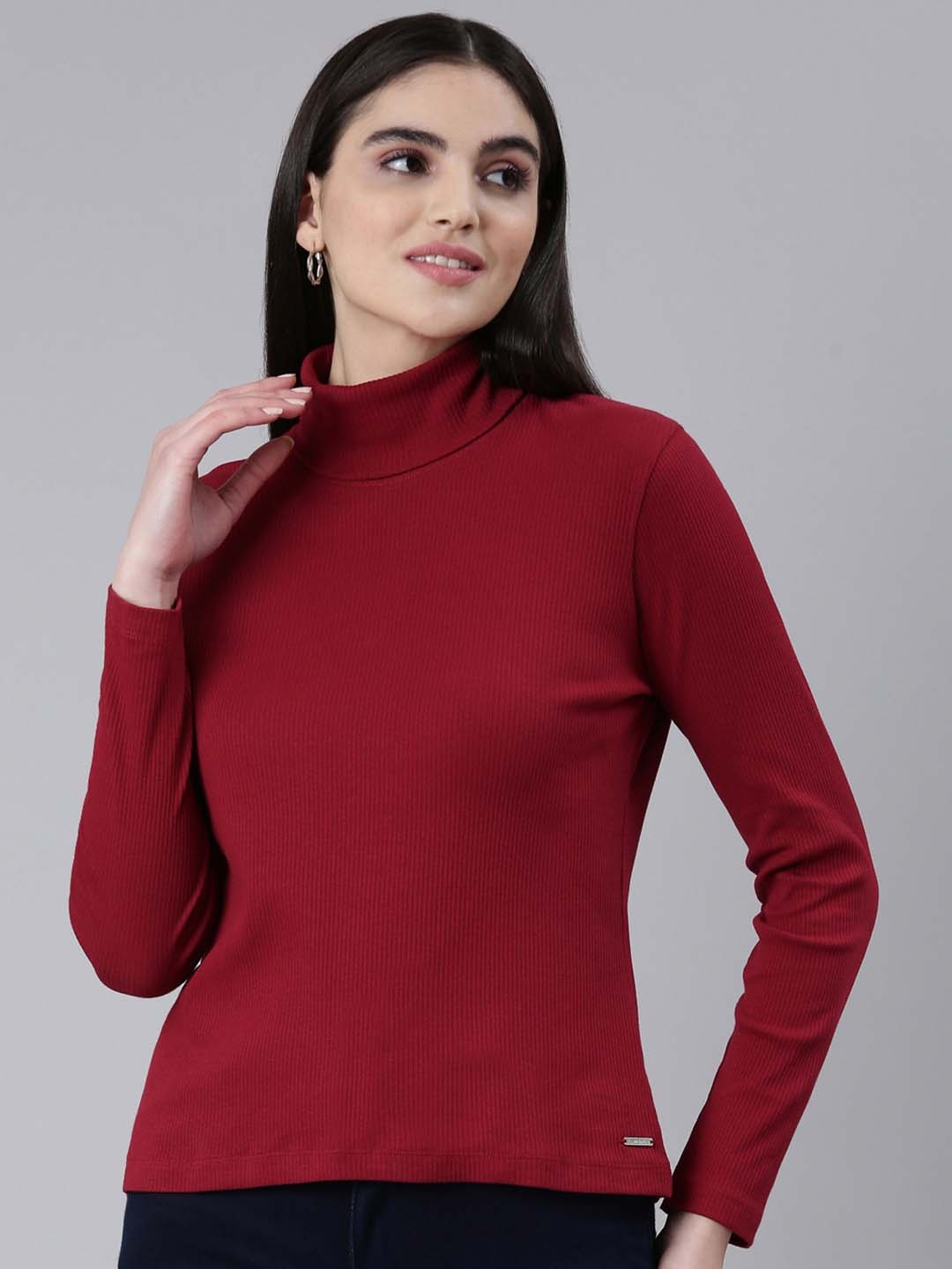 

TWIN BIRDS Turtle Neck Ribbed T-shirt, Maroon