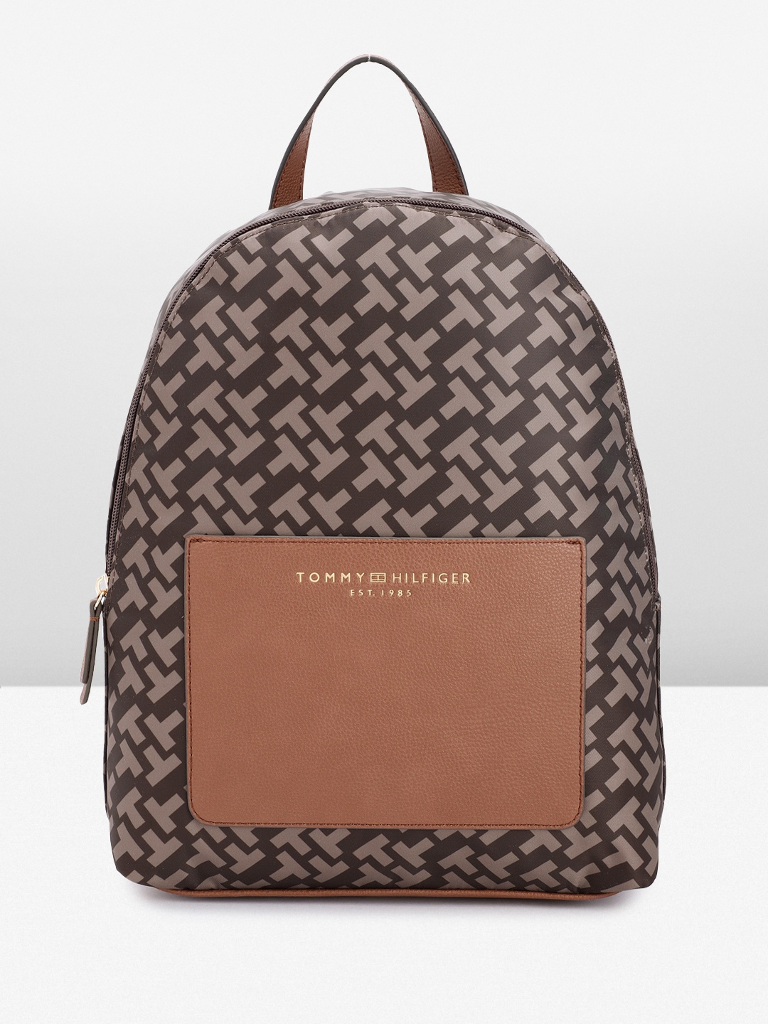 

Tommy Hilfiger Women Printed Backpack, Brown
