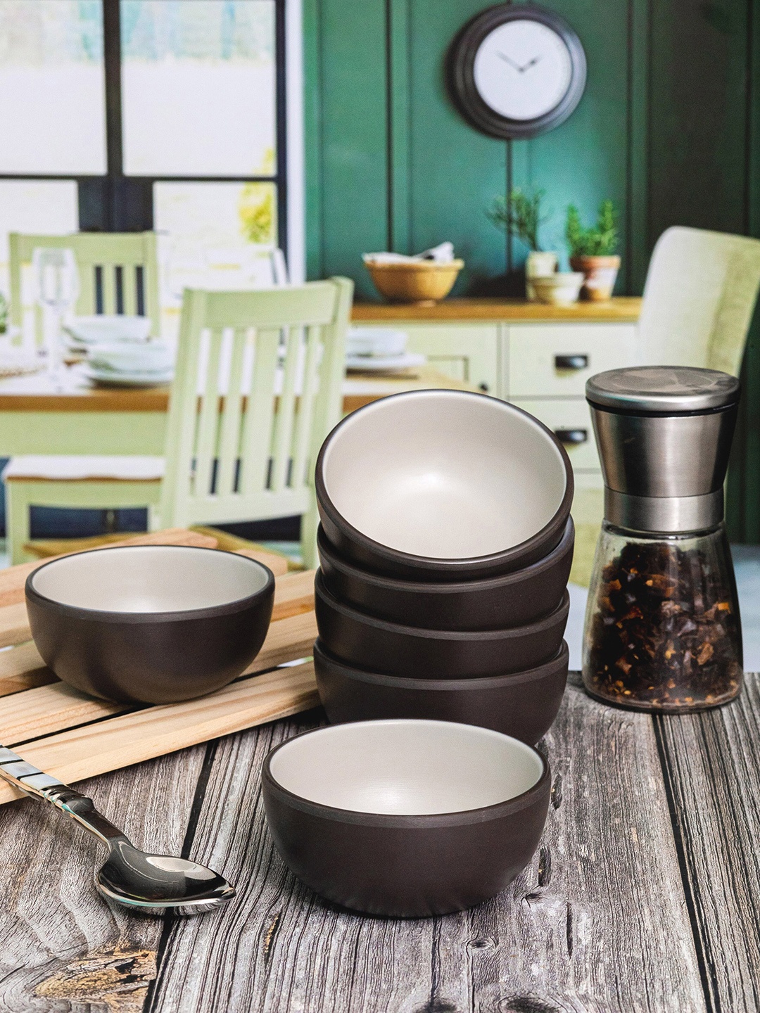 

Servewell Grey & White 6 Pieces Melamine Glossy Bowls - 220 ml each