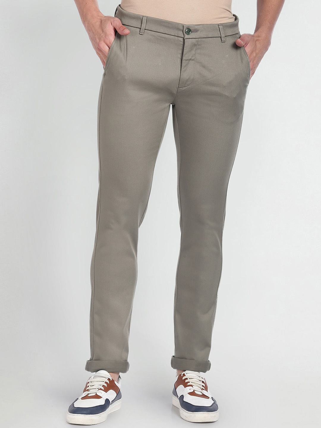 

Arrow Sport Men Slim Fit Low-Rise Chinos, Green