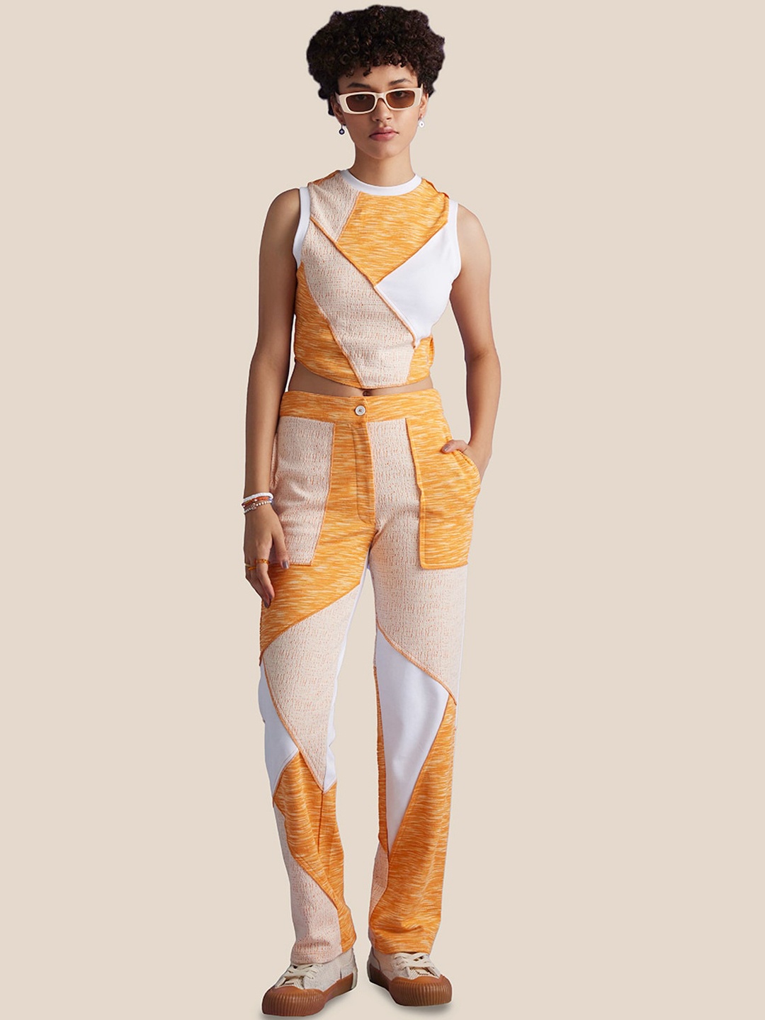 

Muvazo Colourblocked Crop Top With Trousers Co-Ords, White
