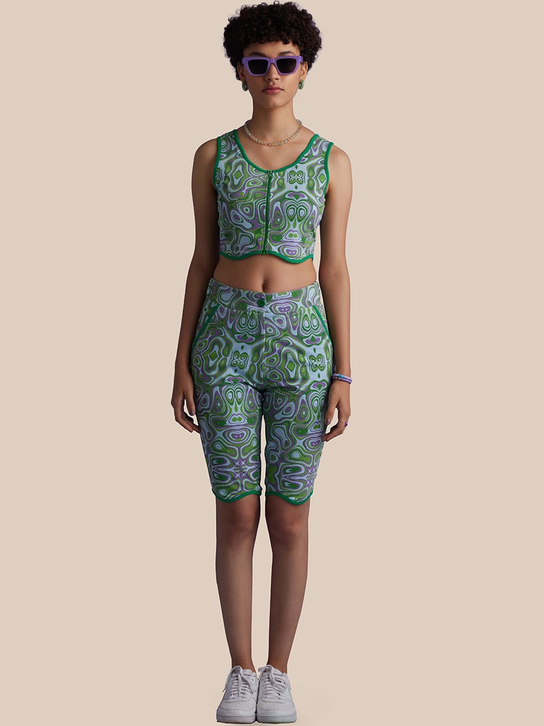 

Muvazo Printed Crop Top With Shorts Co-Ords Set, Green