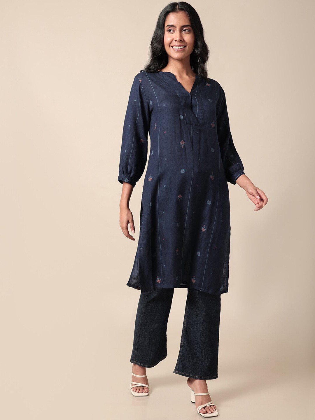 

Saaki Floral Printed V-Neck Cotton Kurta, Navy blue
