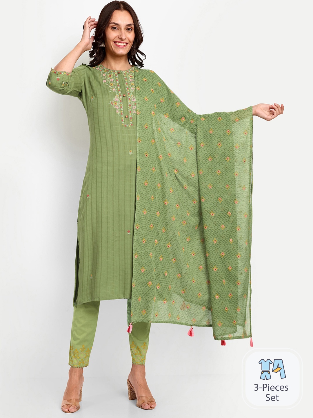 

KAVITA GUPTA Floral Embroidered Regular Kurta with Trousers & Dupatta, Green