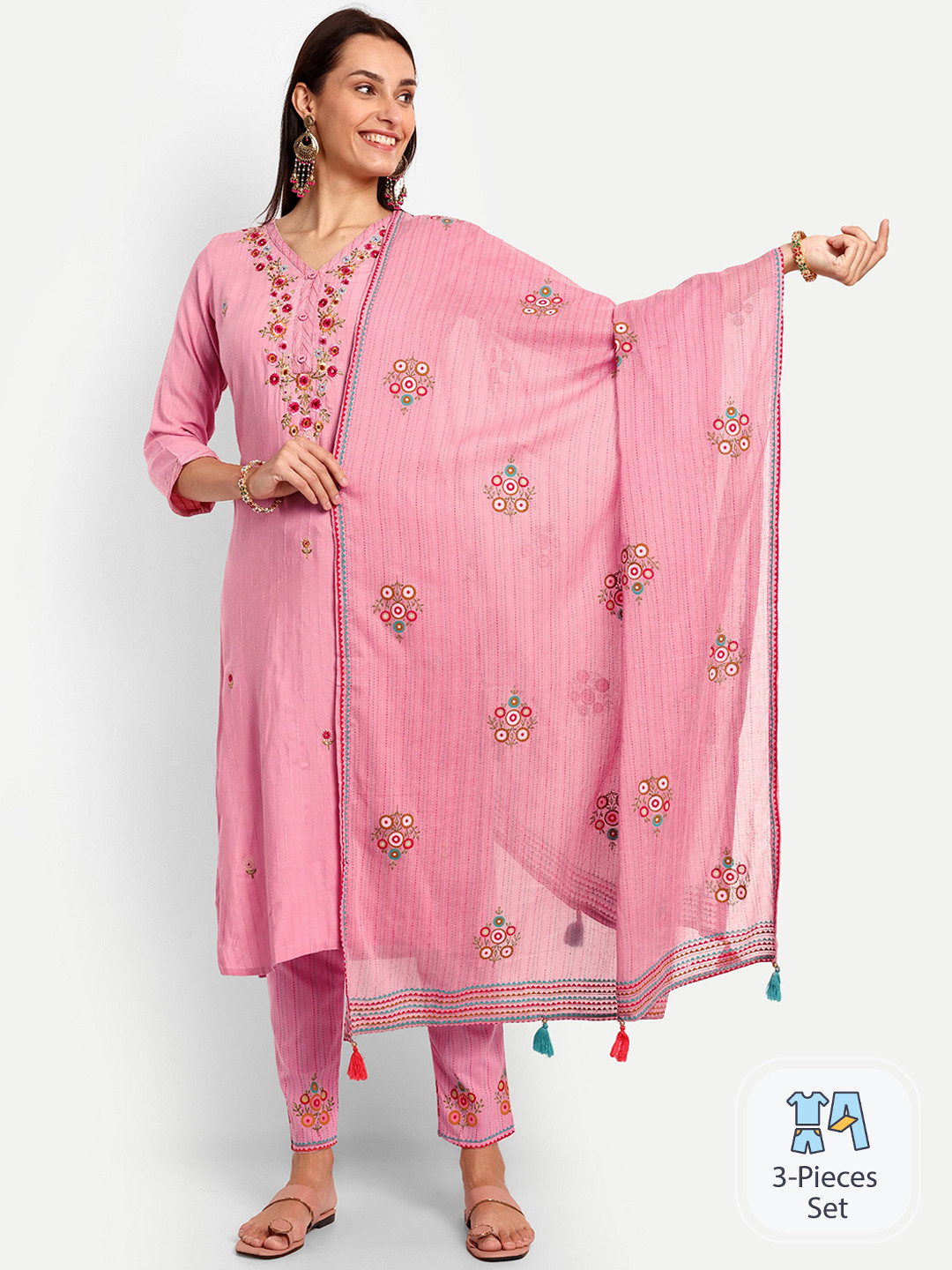 

KAVITA GUPTA Floral Embroidered V-Nck Thread Work Kurta Set With Dupatta, Peach