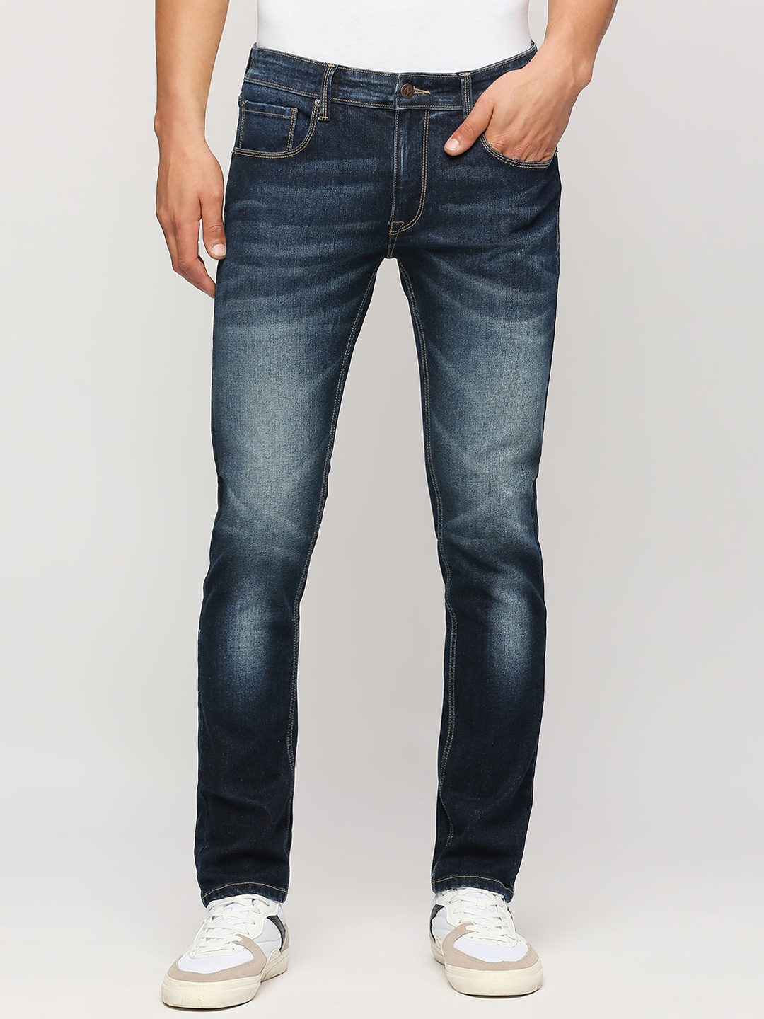 

Pepe Jeans Men Tapered Fit Low-Rise Heavy Fade Stretchable Jeans, Blue