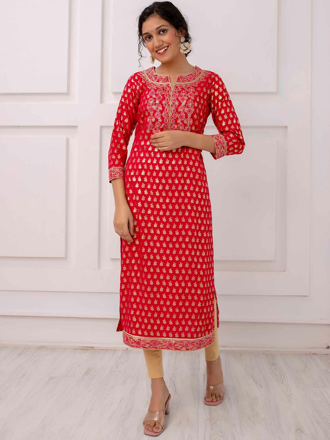 

Nehamta Ethnic Motifs Printed Mirror Work Straight Kurta, Red