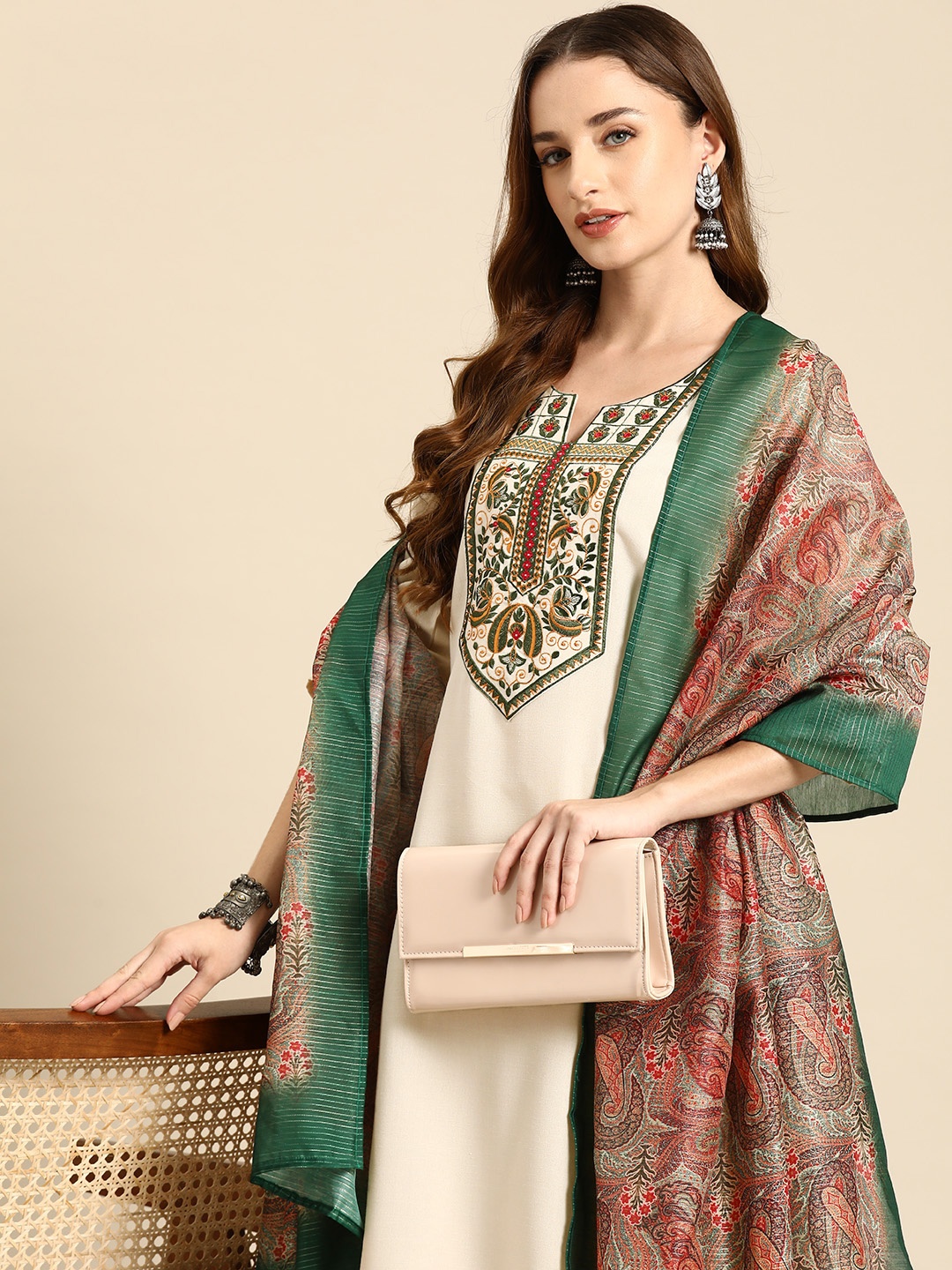 

Anouk Ethnic Motifs Embroidered Regular Thread Work Kurta with Trousers & Dupatta, Beige