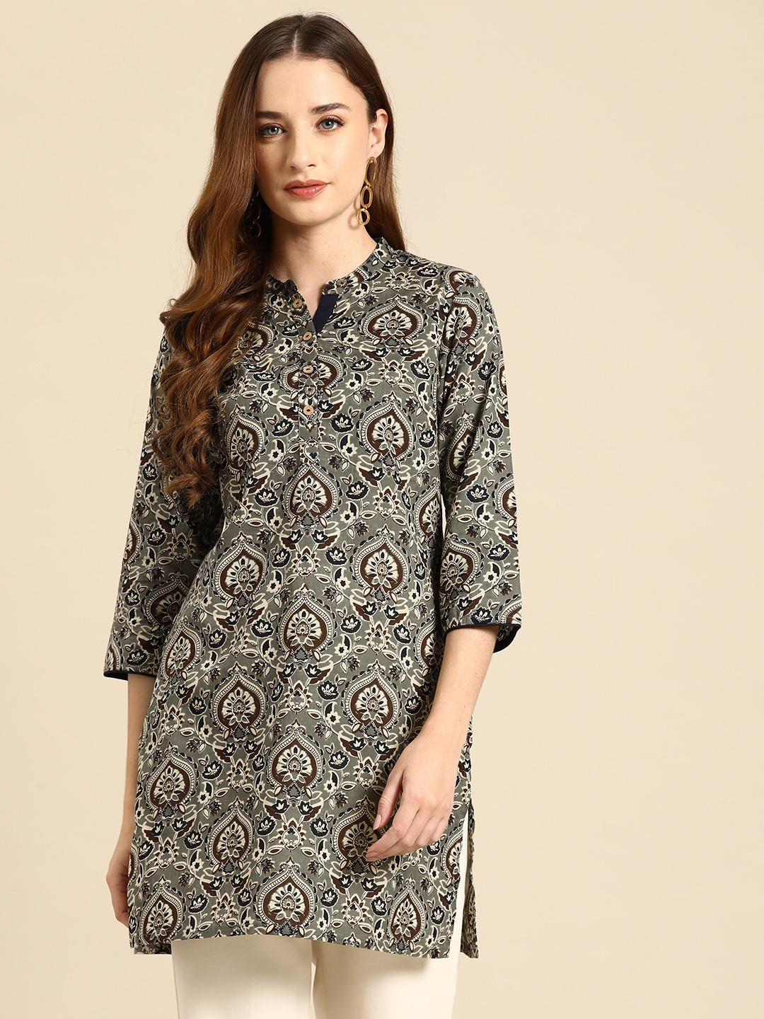 

Anouk Floral Printed Mandarin Collar Pure Cotton Kurti, Grey