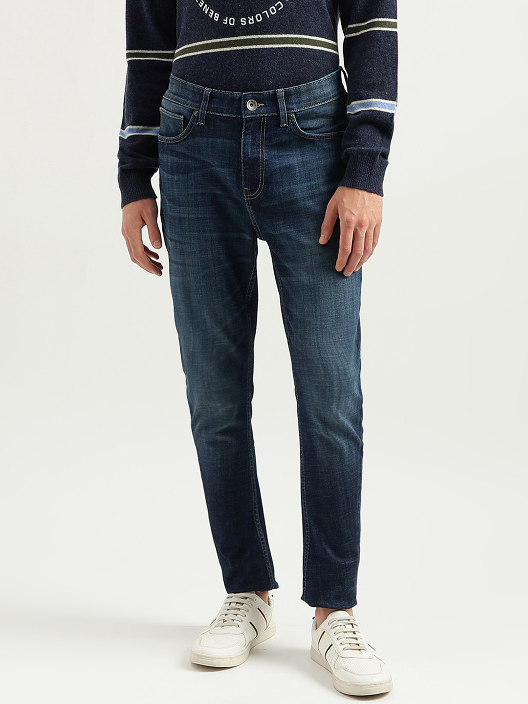 

United Colors of Benetton Men Low Distress Jeans, Blue
