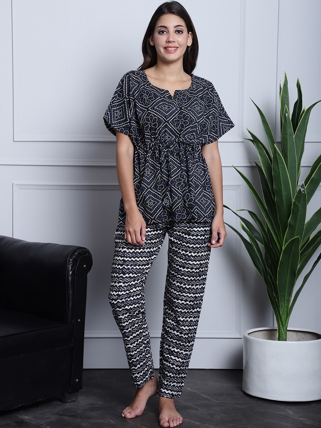 

Claura Women Geometric Printed Pure Cotton Top With Trousers, Grey