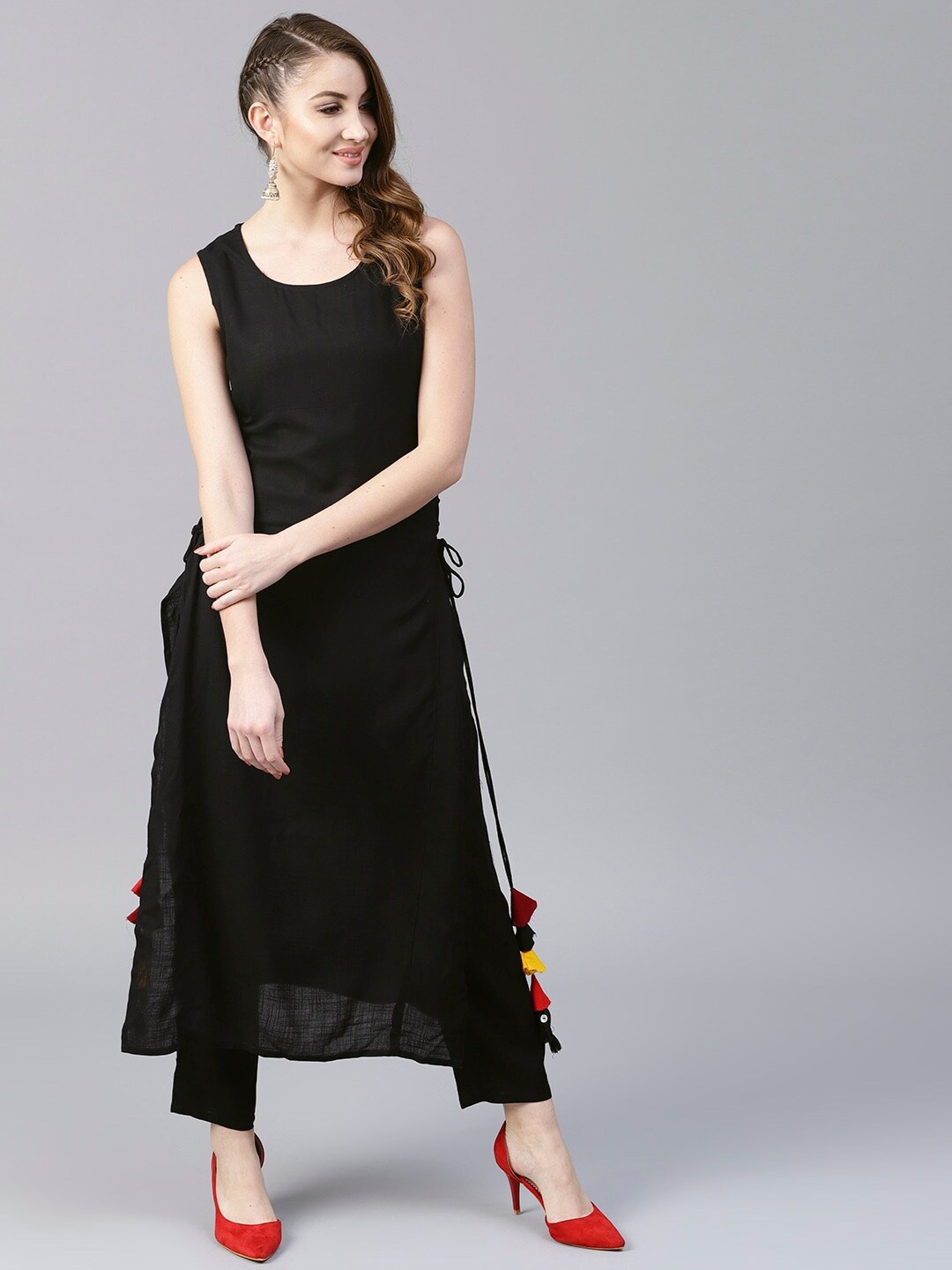 

AKS Sleeveless Tie-up Detailed A-line Kurta, Black