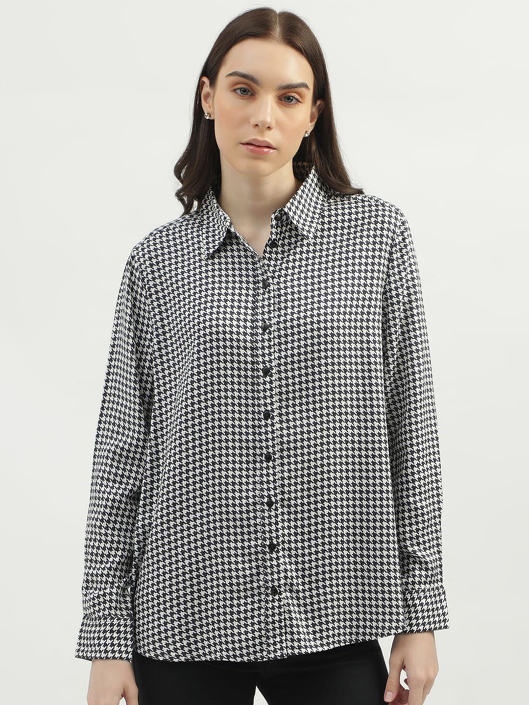 United Colors of Benetton Houndstooth Printed Casual Shirt, Black