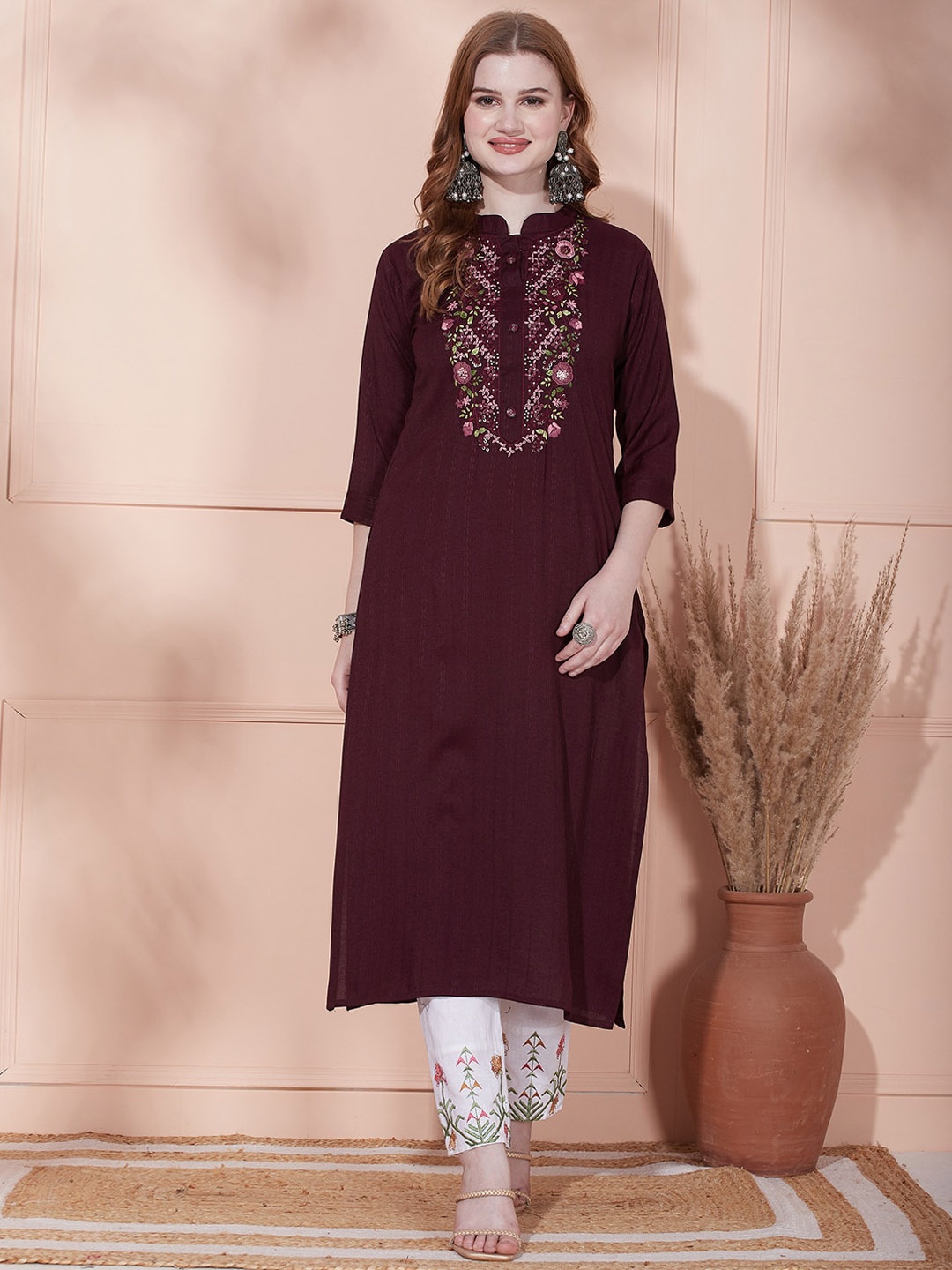 

FASHOR Floral Yoke Design Thread Work Straight Kurta, Burgundy