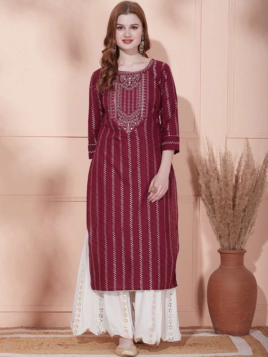 

FASHOR Floral Embroidered Sequinned Straight Kurta, Magenta