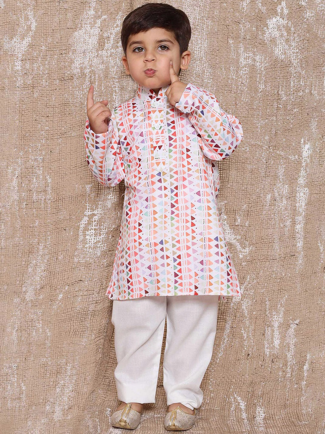 

Aj DEZInES Boys Geometric Printed Regular Pure Cotton Kurta With Pyjamas, White