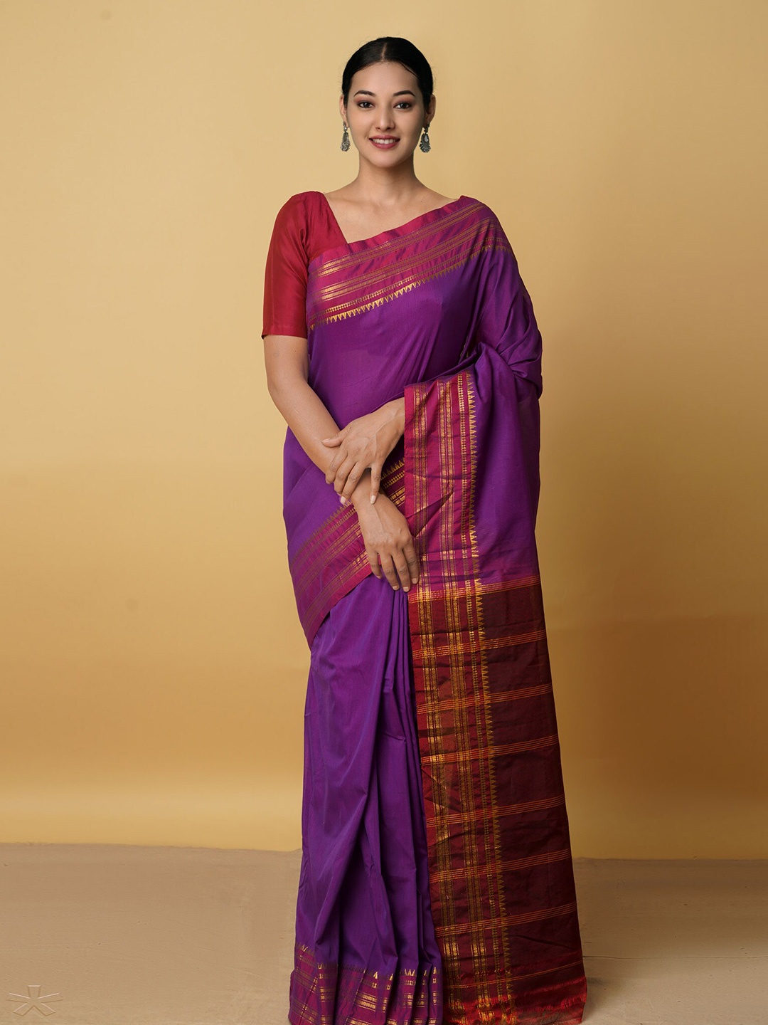 

Unnati Silks Zari Handloom Narayan Peth Saree, Pink