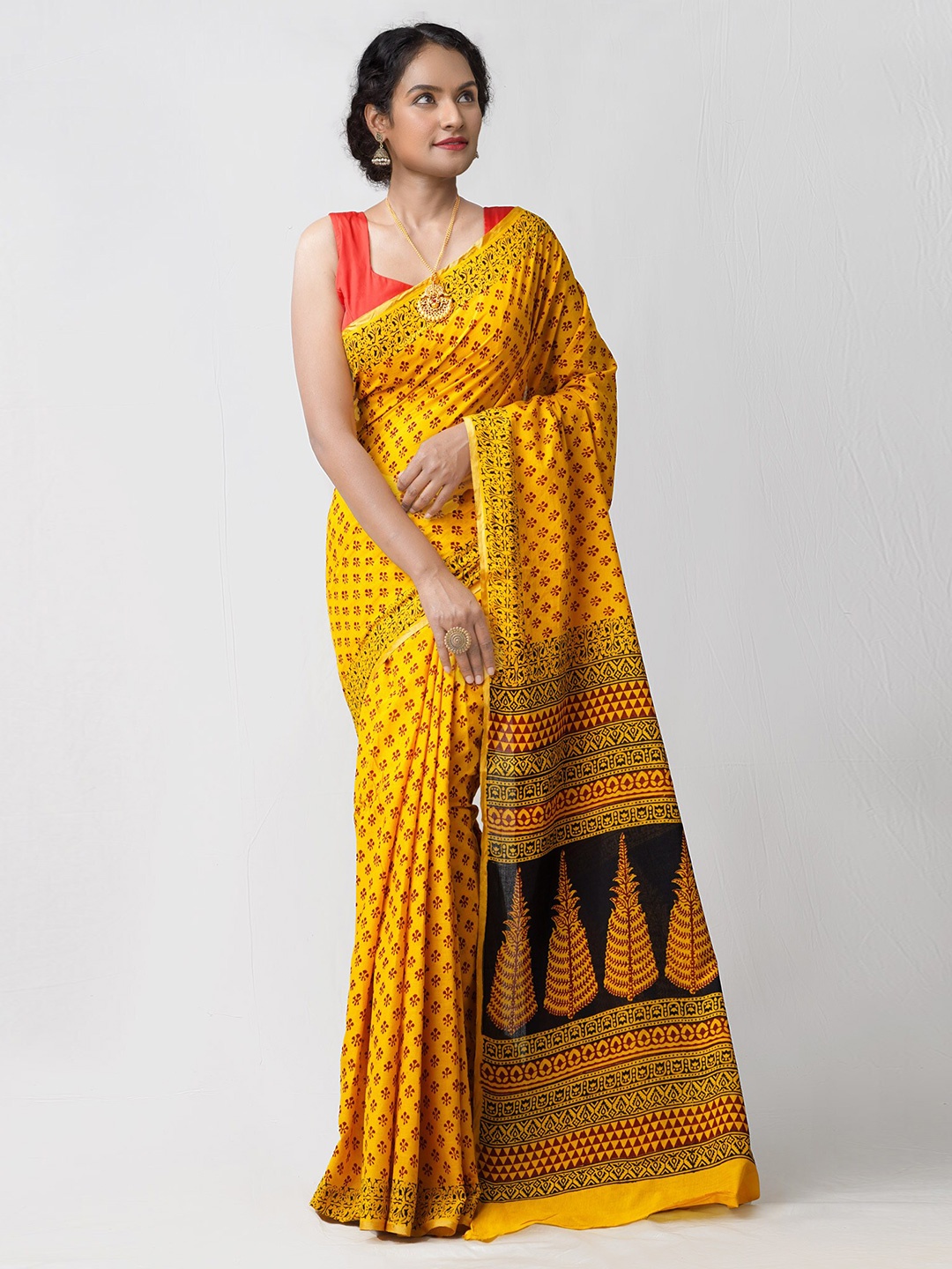 

Unnati Silks Ethnic Motifs Printed Pure Cotton Venkatgiri Saree, Yellow