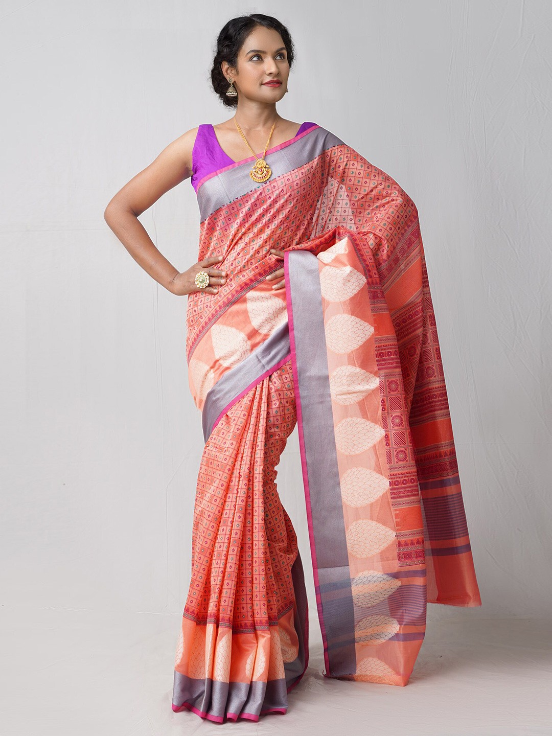 

Unnati Silks Ethnic Motifs Silk Cotton Chanderi Saree, Red
