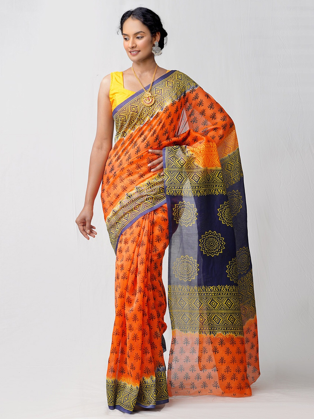 

Unnati Silks Ethnic Motifs Printed Supernet Block Print Saree, Orange