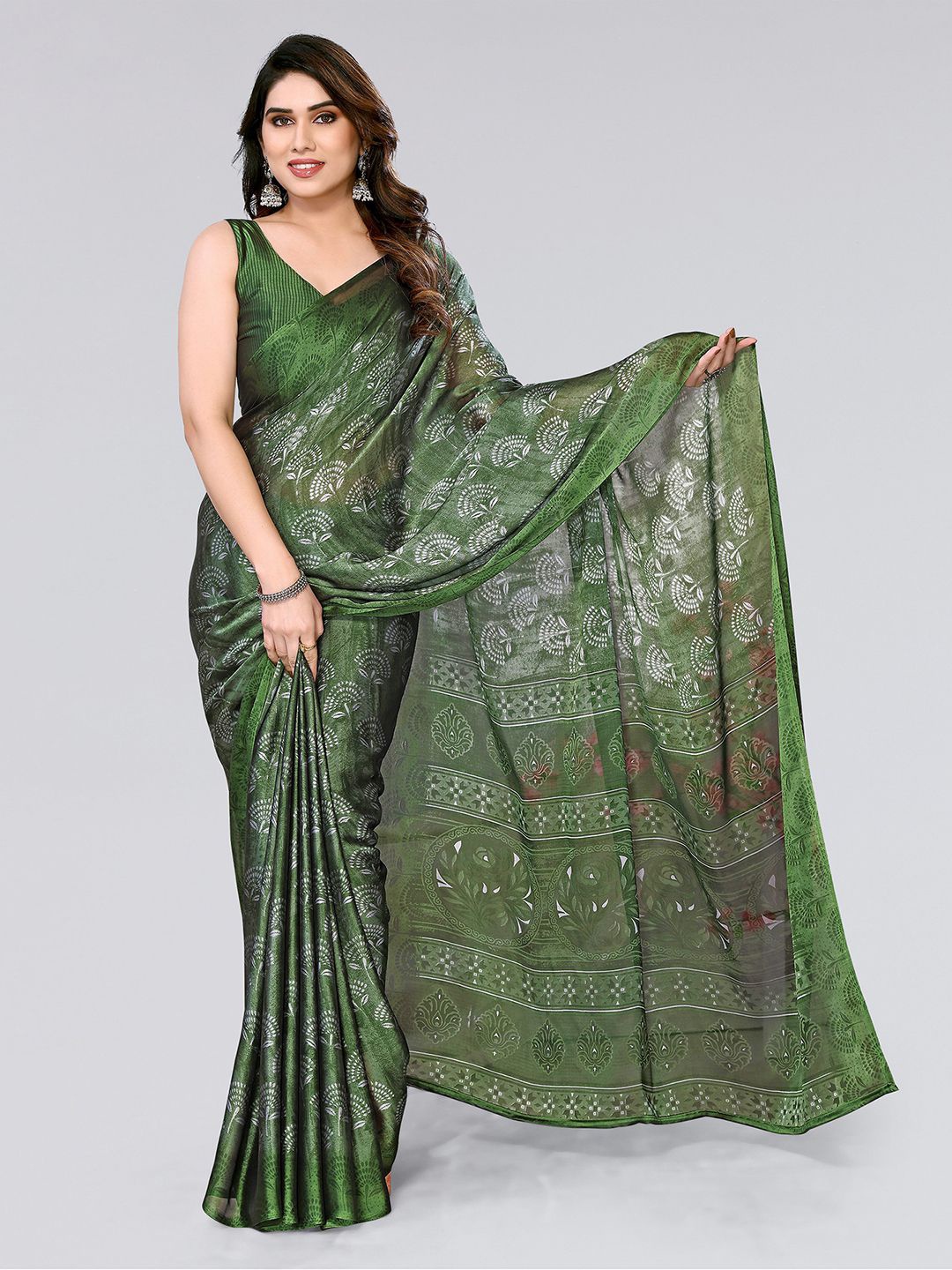 

KALINI Floral Printed Poly Georgette Saree, Green