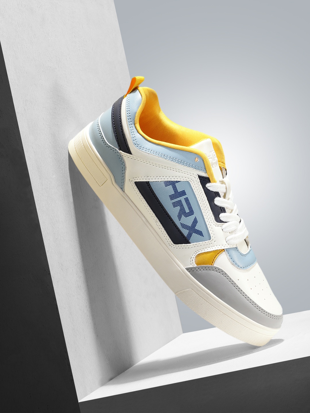 

HRX by Hrithik Roshan Men Club Culture Sneakers, White