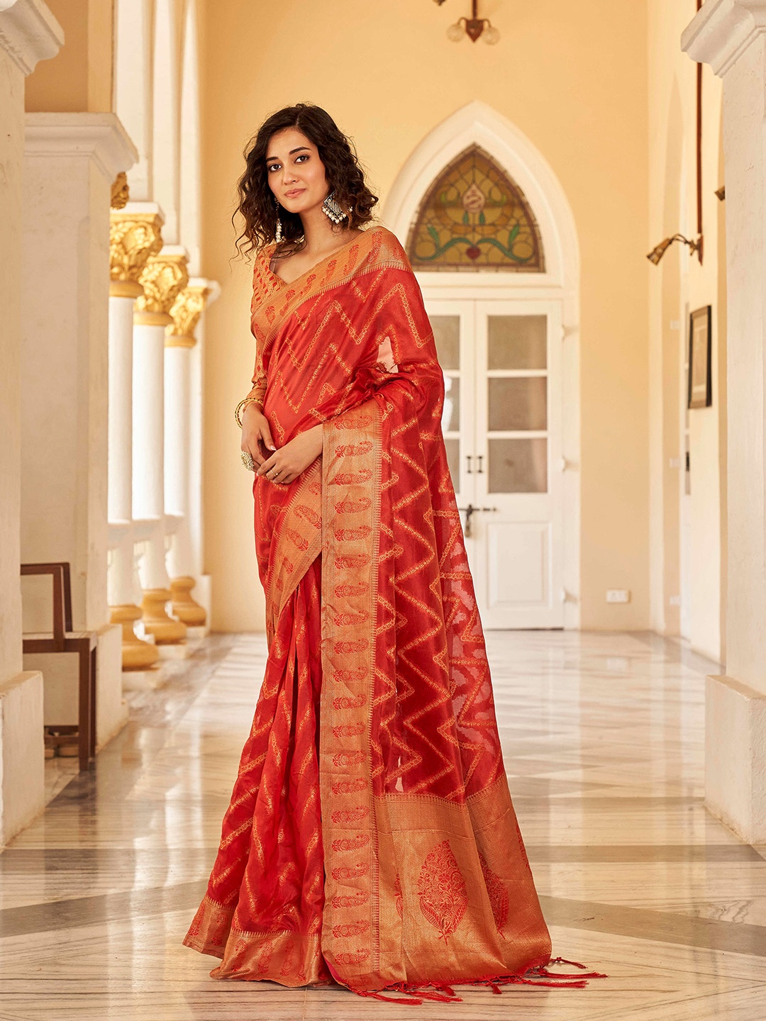 

Tikhi Imli Woven Design Zari Ready to Wear Saree, Red