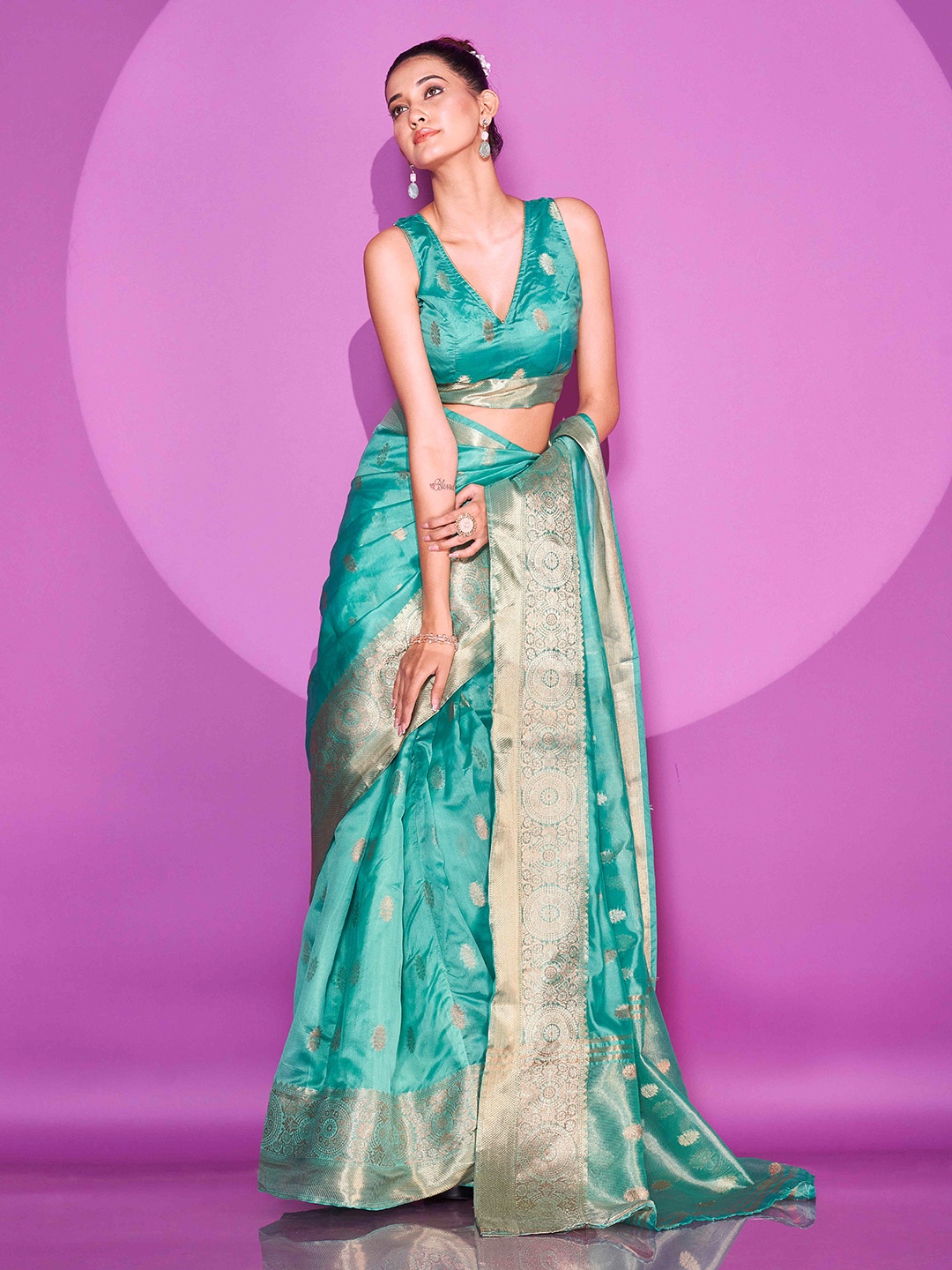 

Tikhi Imli Ethnic Motifs Woven Design Zari Organza Ready to Wear Saree, Sea green
