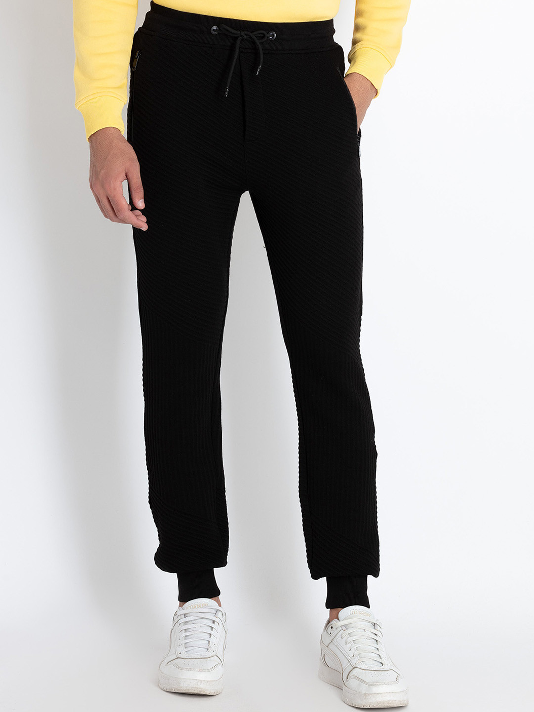 

Status Quo Men Quilted Regular Fit Joggers, Black