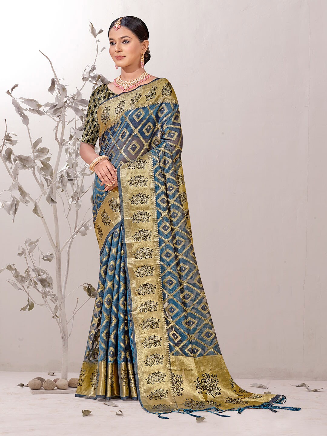 

Anouk Grey Geometric Woven Design Zari Organza Saree