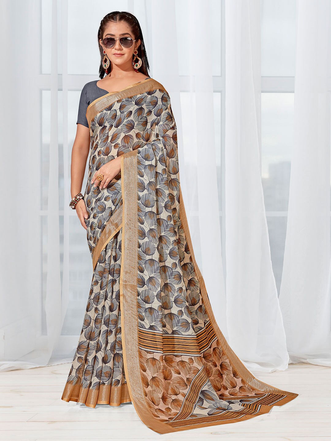 

Anouk Floral Printed Saree, Grey