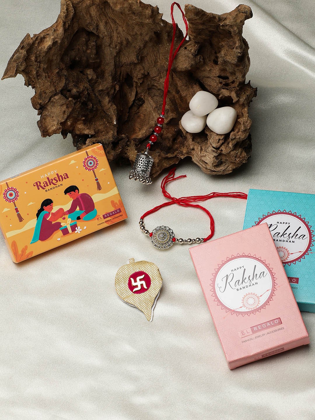 

EL REGALO Bhaiya Bhabhi Set Of 2 Rakhi With Roli Chawal, Red