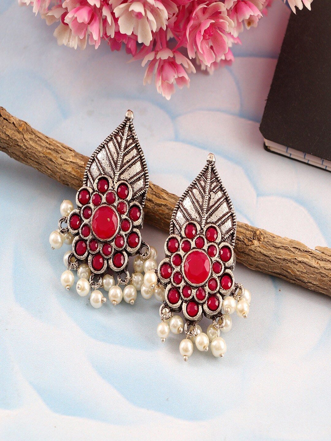 

UNIVERSITY TRENDZ Oxidized Silver Leaf Red Stone/Pearl Stud Earrings