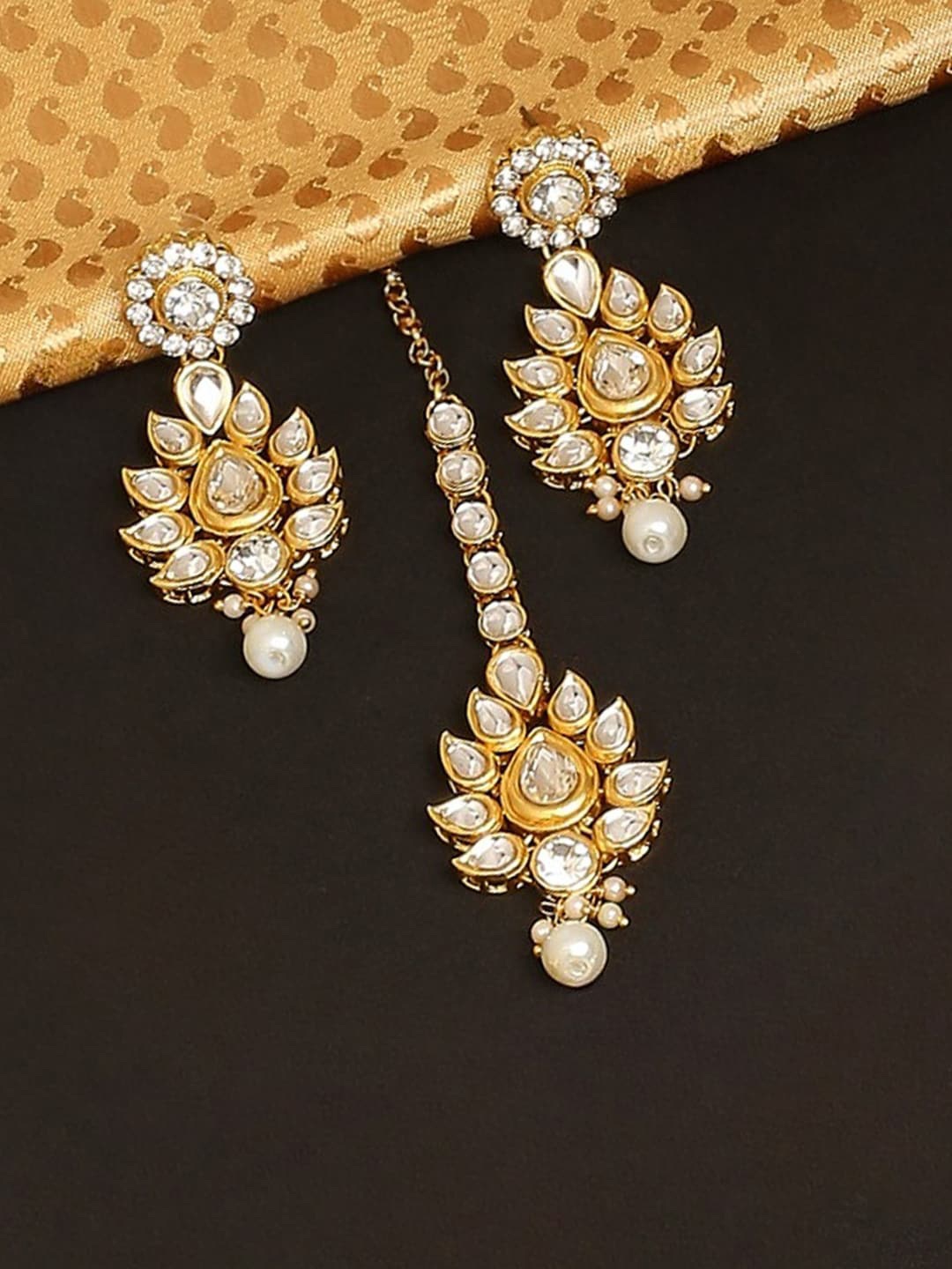 

OOMPH Gold-Plated Kundan Studded & Beaded Jewellery Set