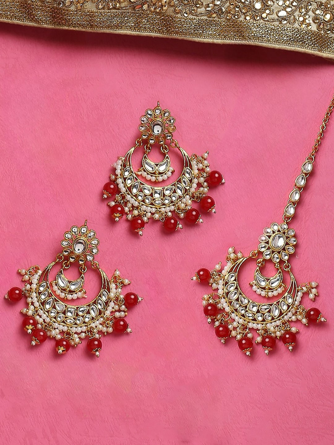 

OOMPH Kundan Studded & Beaded Jewellery Set, Gold