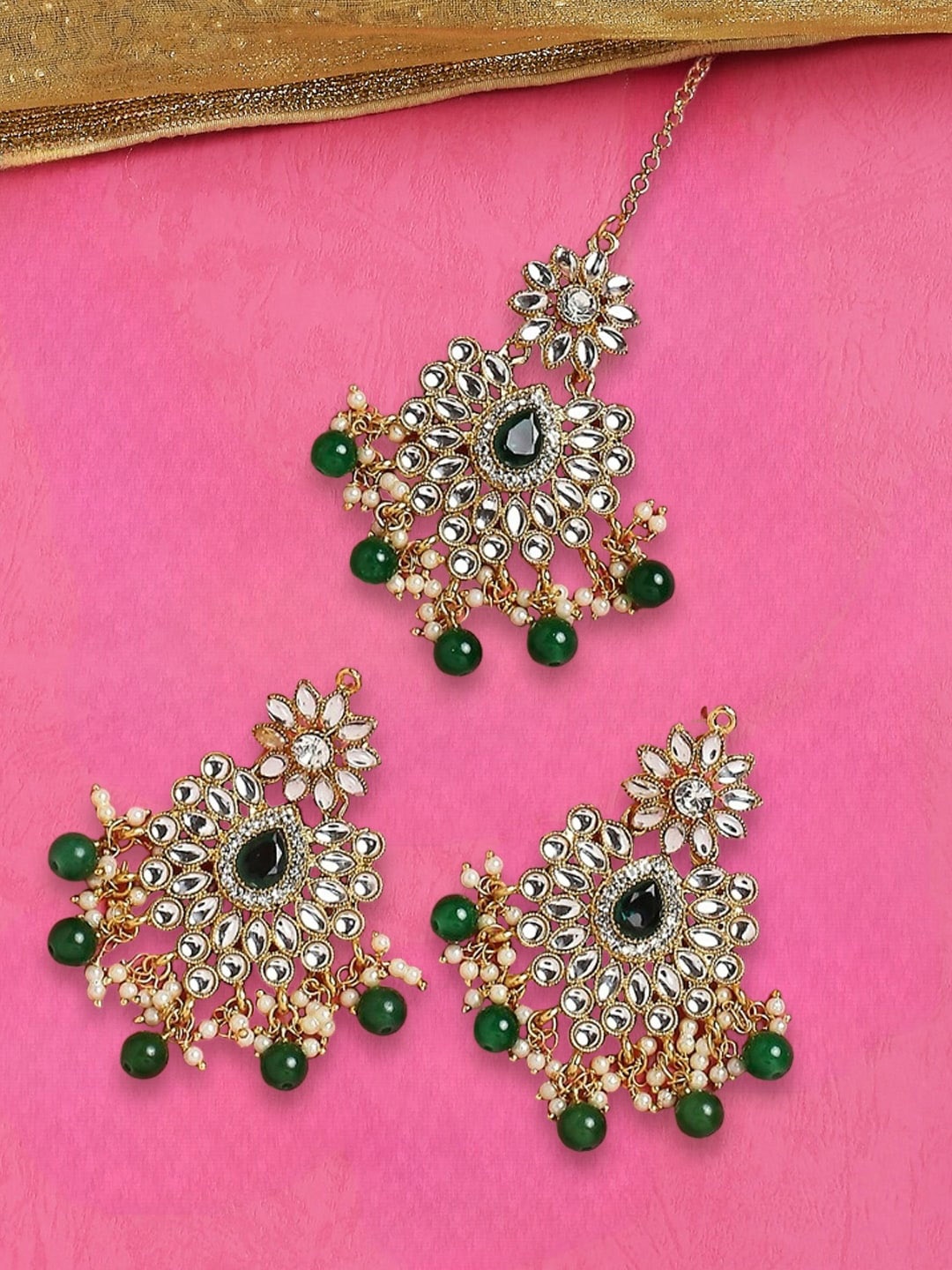 

OOMPH Kundan Studded & Beaded Jadau Maangtikka With Drop Earrings, Gold