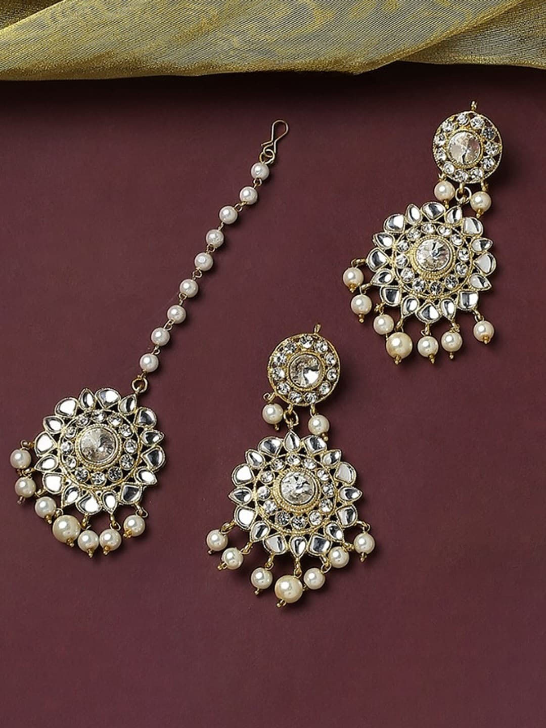 

OOMPH Kundan Studded & Beaded Maang Tika and Earrings, Gold