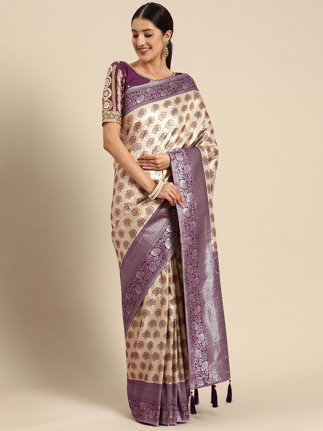 

MANOHARI Floral Zari Silk Blend Banarasi Saree, Beige