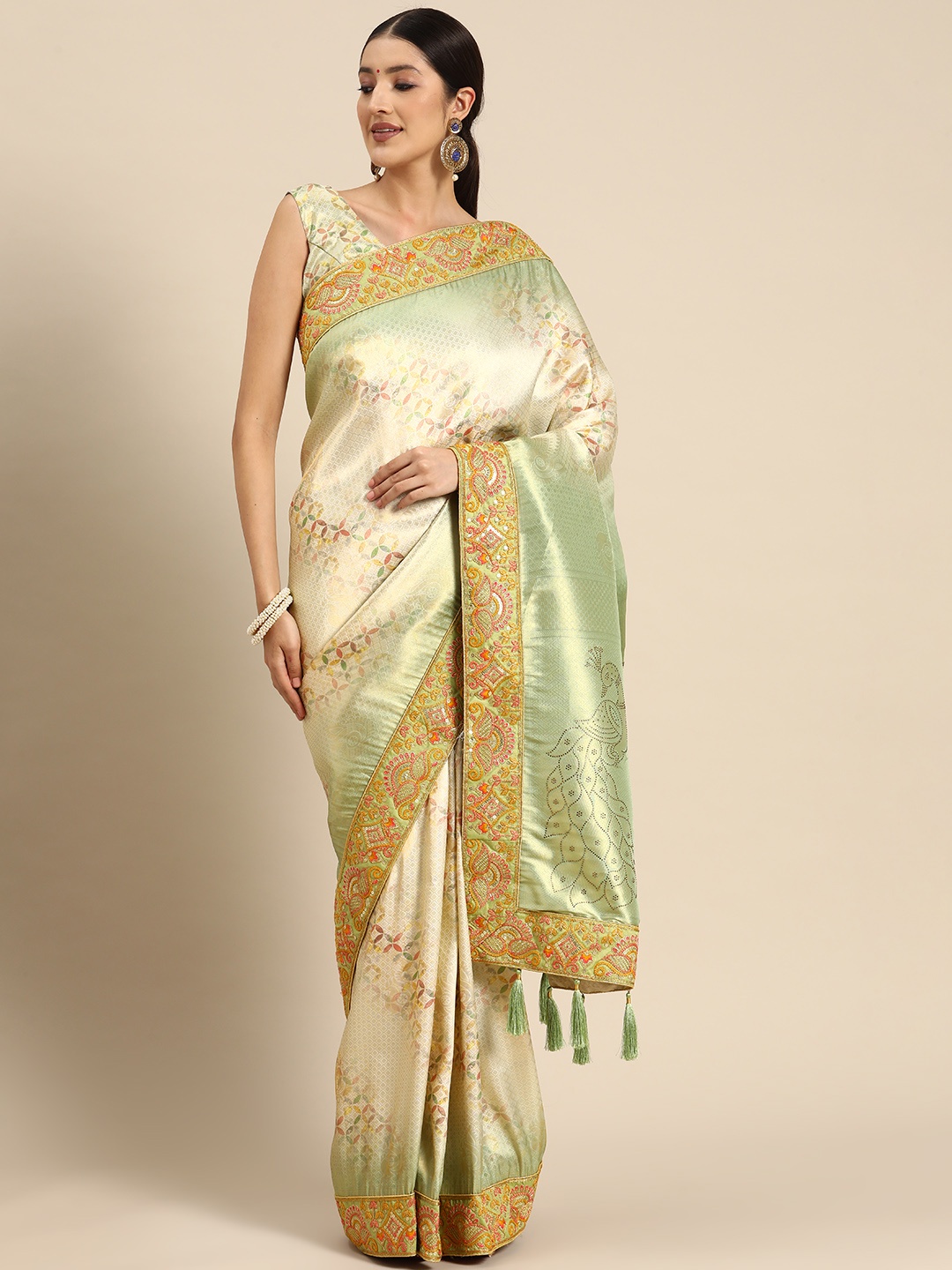 

MANOHARI Woven Design Sequinned Banarasi Saree, Green