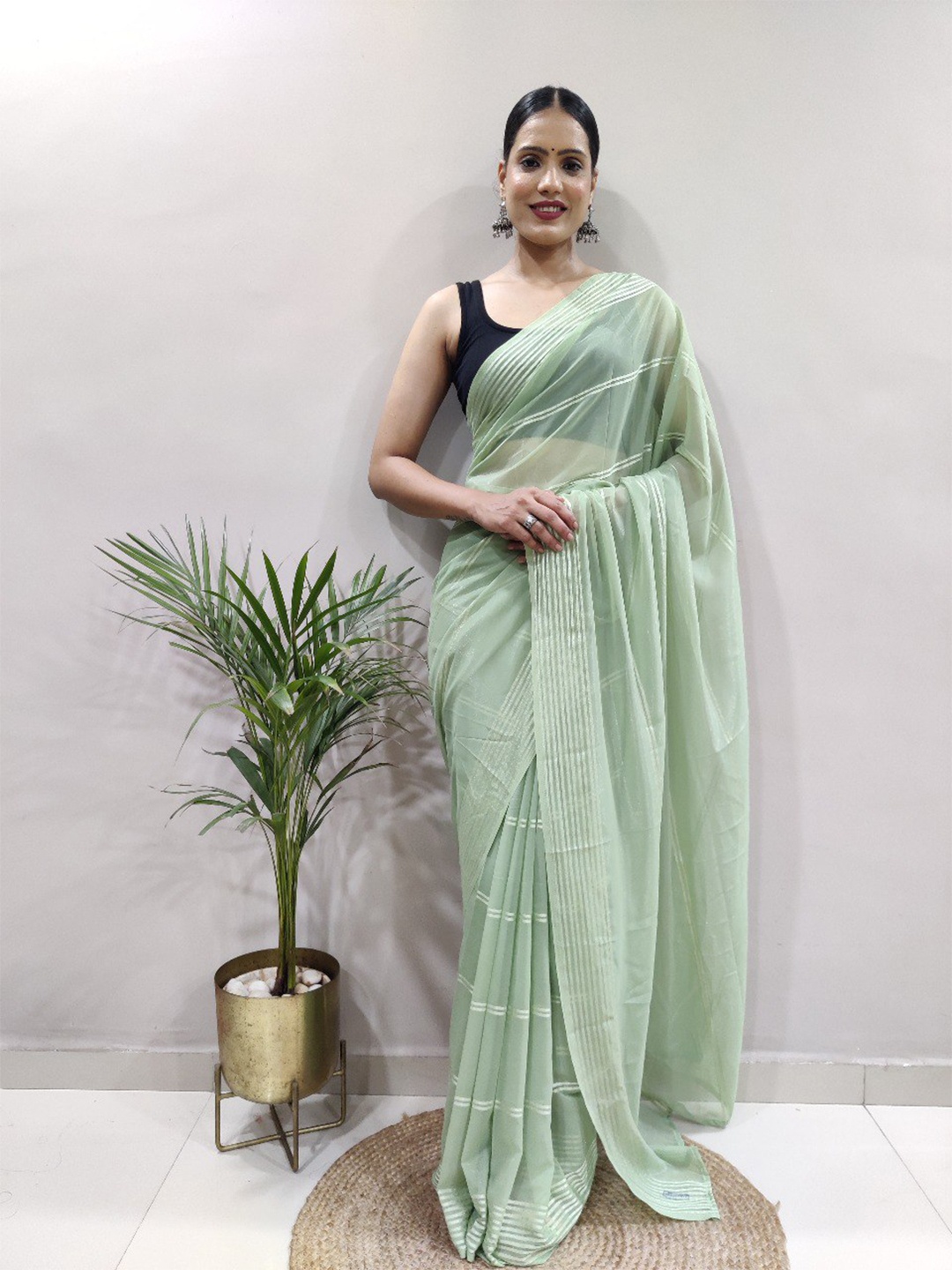 

VEERAX Striped Gotta Patti Saree, Green