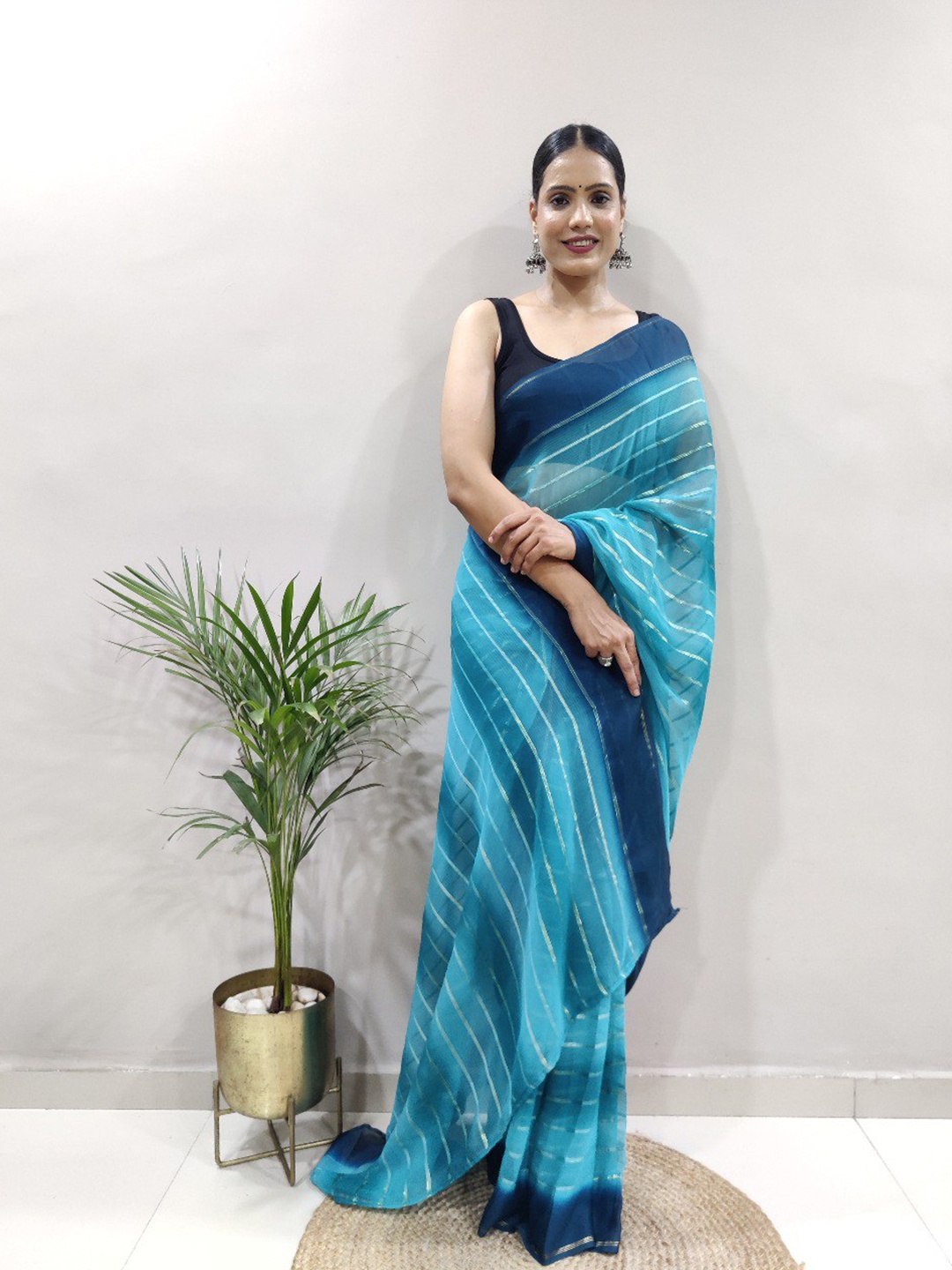 

VEERAX Striped Gotta Patti Saree, Blue
