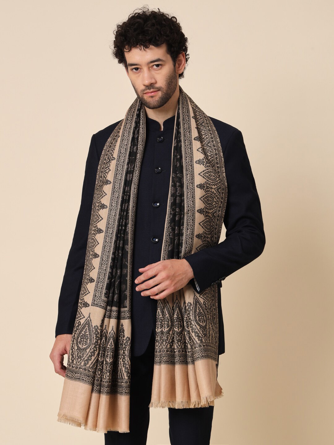 

Zamour Men Ethnic Woven Design Jacquard Shawl, Black