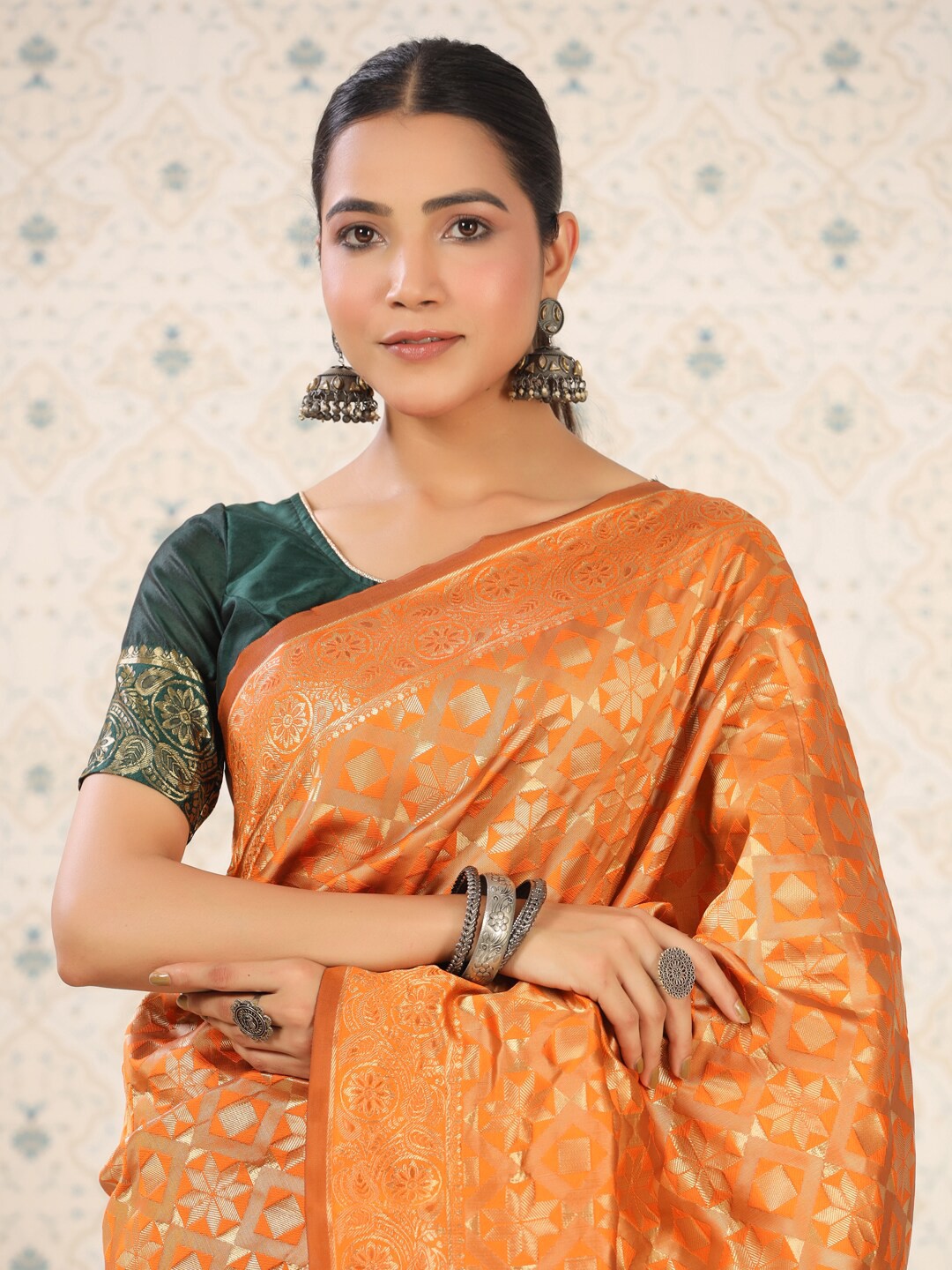 

Ode by House of Pataudi Mustard & Green Geometric Woven Design Zari Banarasi Saree
